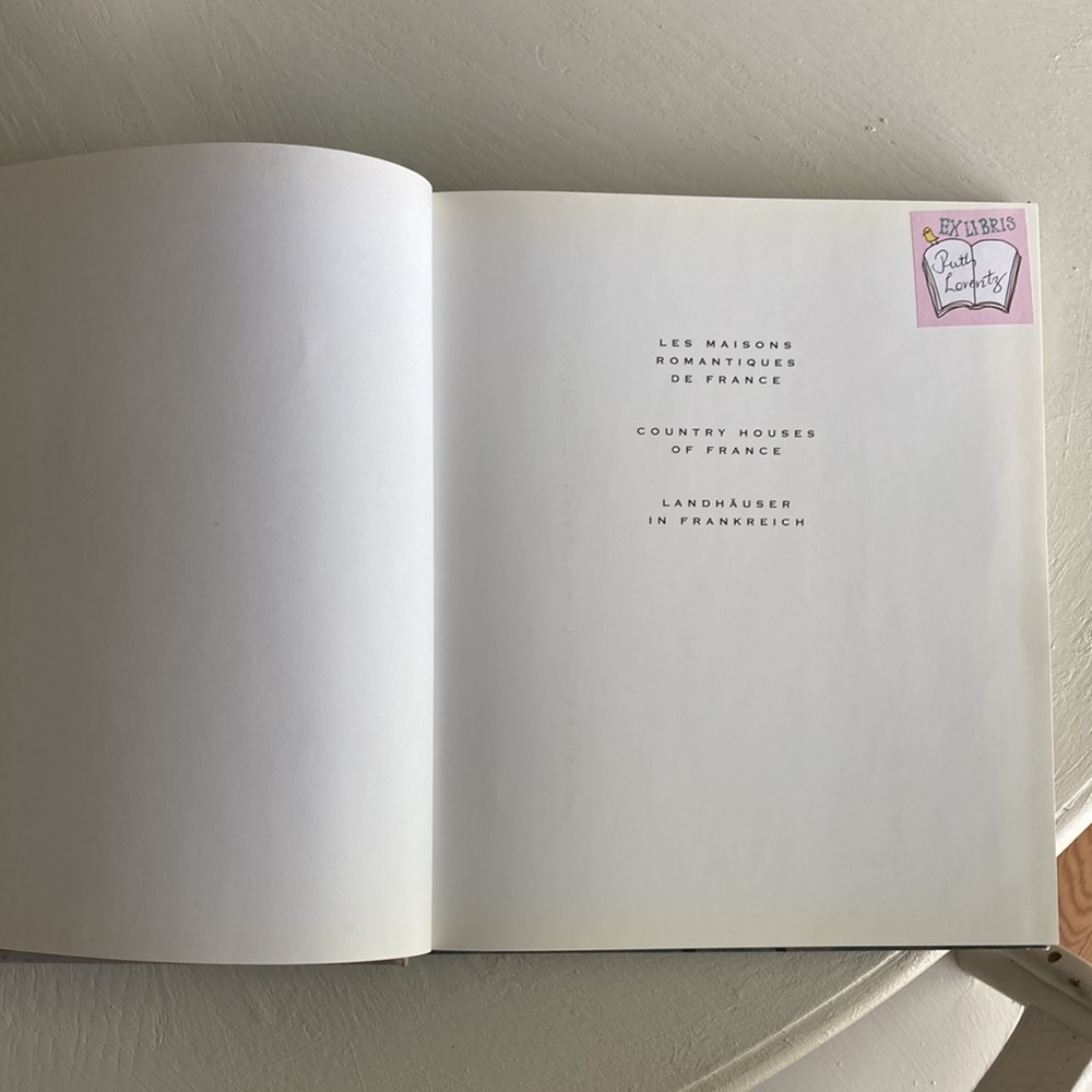 Gorgeous Book - Picture 5 of 16